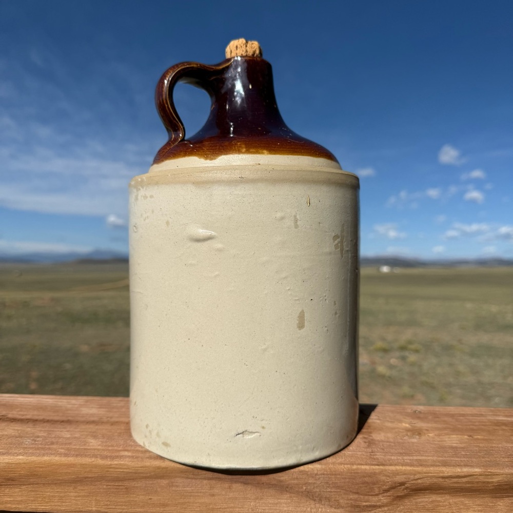 VINTAGE TWO-TONE STONEWARE JUG WITH BROWN GLAZEORIGINAL CORK TOP FARMHOUSE